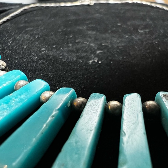 Beautiful Turquoise Silver necklace - Picture 8 of 13
